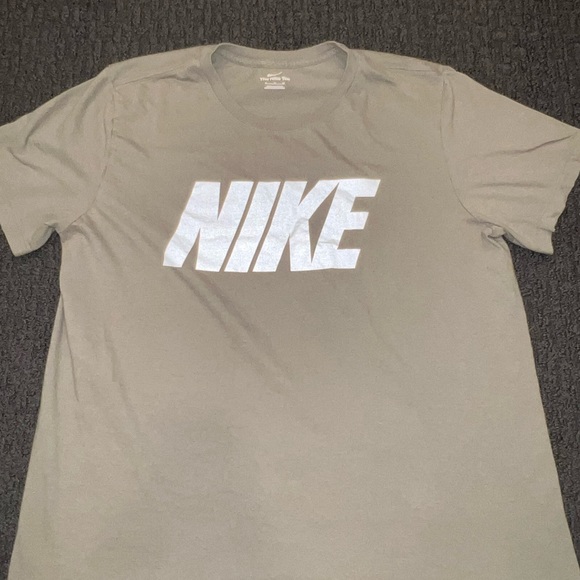Nike Other - NWOT Nike Men’s Tee